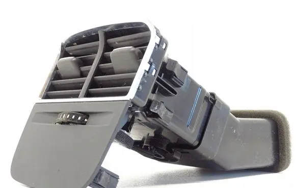 Audi A3 S3 8V Rear air vent grill 8V0857042
