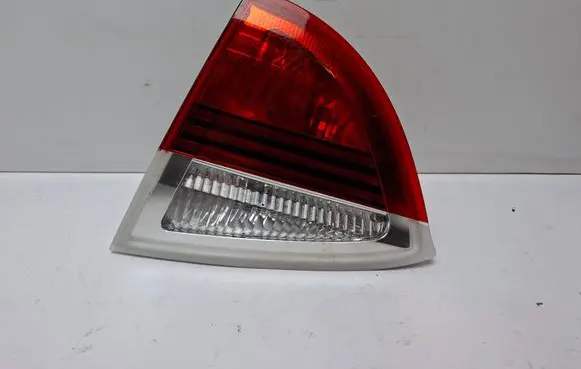 BMW 3 E90 E91 Tailgate rear/tail lights 7160064