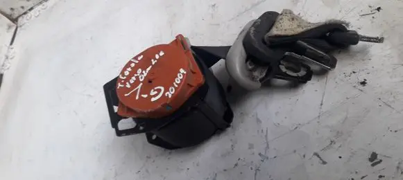 Mazda 626 Rear seatbelt DF4337GE