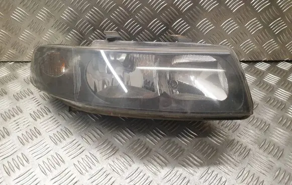 Seat Toledo II (1M) Headlight/headlamp 1M1941002D