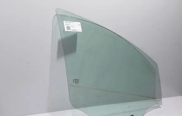 Renault Zoe Front door window/glass (coupe) 803007143R