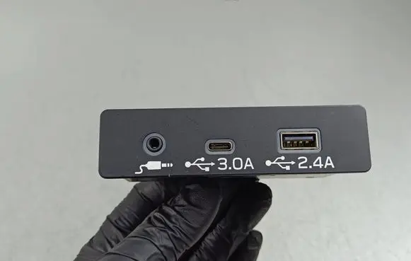 USB socket connector