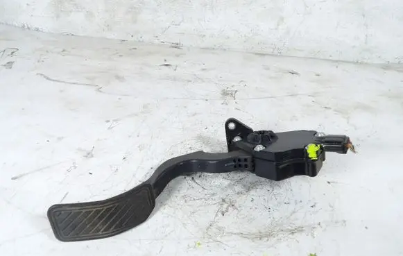 Mazda 2 Accelerator throttle pedal K4238-7410