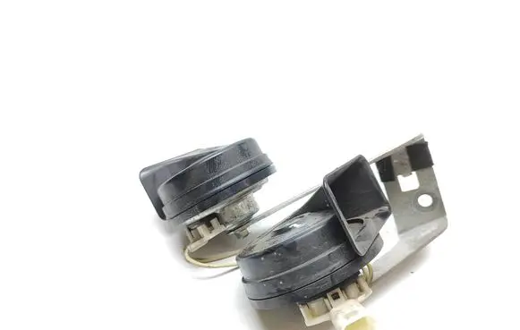 Peugeot 3008 II Horn signal 9815870780 0749A09 4L09012019