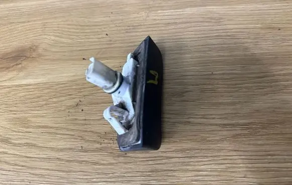 Peugeot Partner Number plate light 15A427