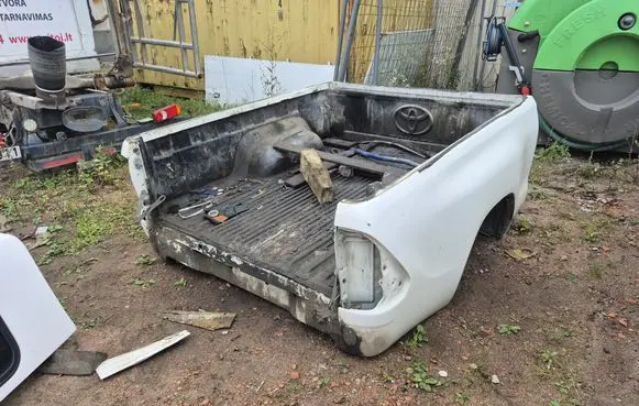 Toyota Hilux (AN120, AN130) Pickup box 