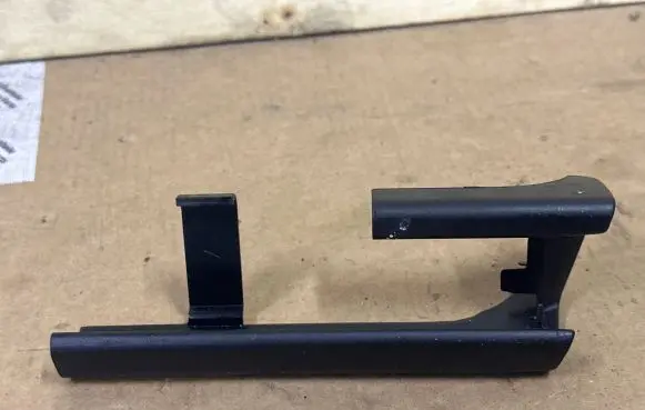 Porsche Cayenne (92A) Front passenger seat rail trim 7P5885624
