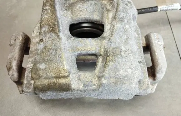 Audi A5 Sportback 8TA Front brake caliper