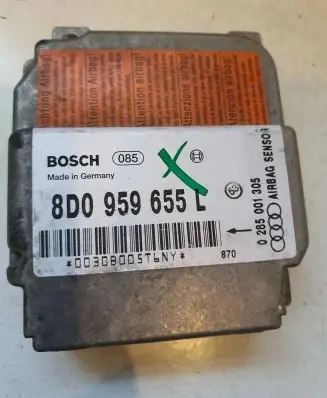 Audi A4 S4 B5 8D Airbag control unit/module 0285001305