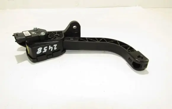 Hyundai Santa Fe Accelerator throttle pedal 327262W100