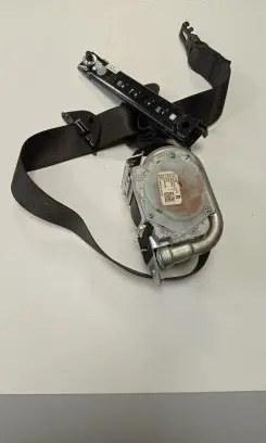 Chevrolet Camaro Front seatbelt 4611400000000R 823761820 R116305974002193