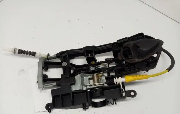 Rear door exterior handle/bracket