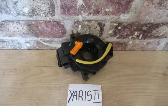 Toyota Yaris Steering wheel axle