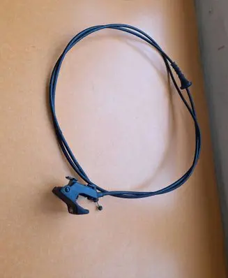 Engine bonnet/hood lock release cable