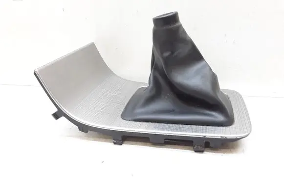Volvo V70 Gear shifter surround trim plastic 30672191