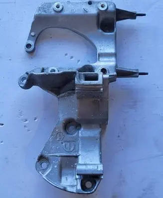 Opel Mokka B A/C compressor mount bracket 9852550580