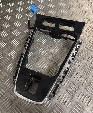 Opel Grandland X Gear shifter surround trim plastic YP00055677