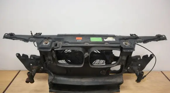 BMW 5 E39 Radiator support slam panel
