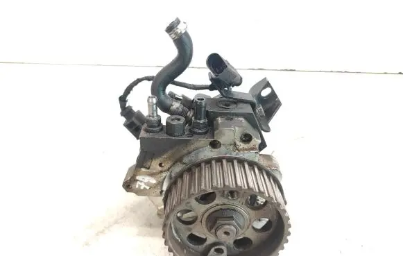 Audi A8 S8 D2 4D Fuel injection high pressure pump 0445010036 057130755E R95