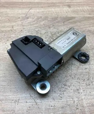BMW 5 E39 Rear window wiper motor 8361640 E3933L