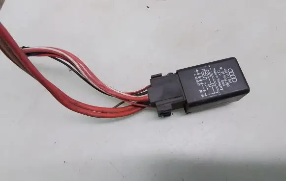 Volkswagen I LT Other relay 443911261