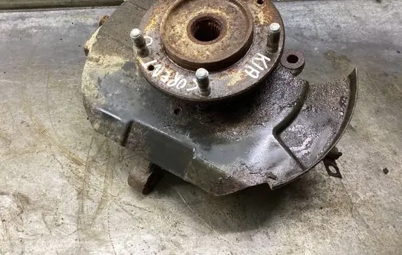 KIA Sorento Front wheel hub