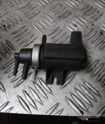 Audi A3 S3 8L Turbo solenoid valve 1j0906627