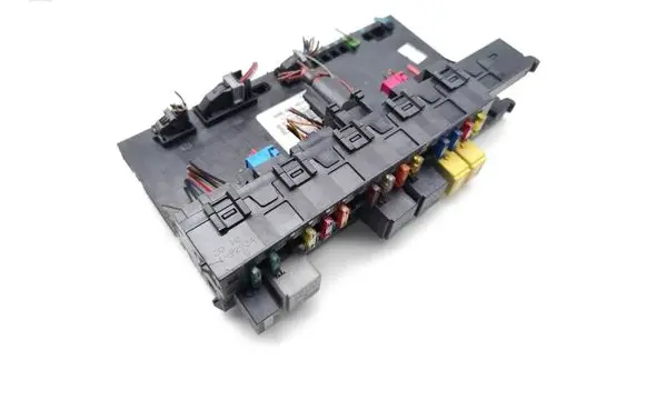 Mercedes-Benz E AMG W211 Fuse module 2115454901 5DK00804725