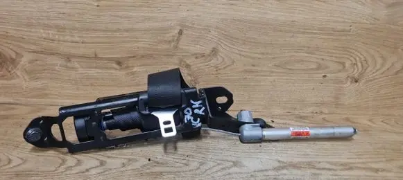 Volvo XC70 Front seatbelt 30738639