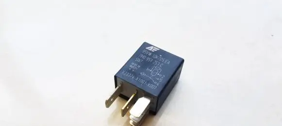 Audi A5 8T 8F Other relay 7m0951253c 95VW10K705EA