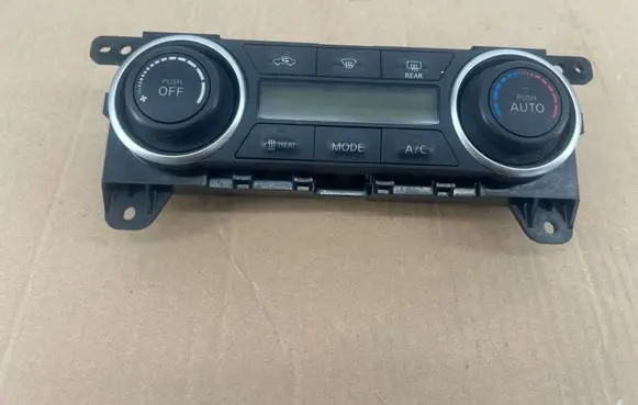 Nissan Leaf I (ZE0) Climate control unit 275003NF0B T949200A