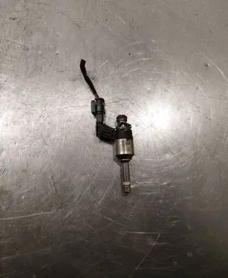 Volkswagen Golf VI Fuel injector 03f906036
