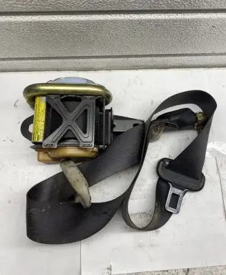 Mazda 6 Front seatbelt 0431093