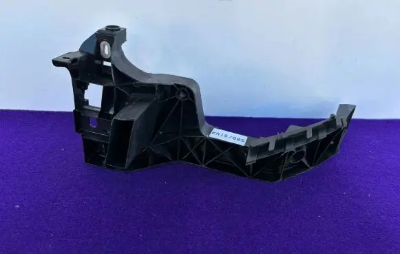 Audi Q8 Headlight/headlamp mounting bracket 4M8805607A