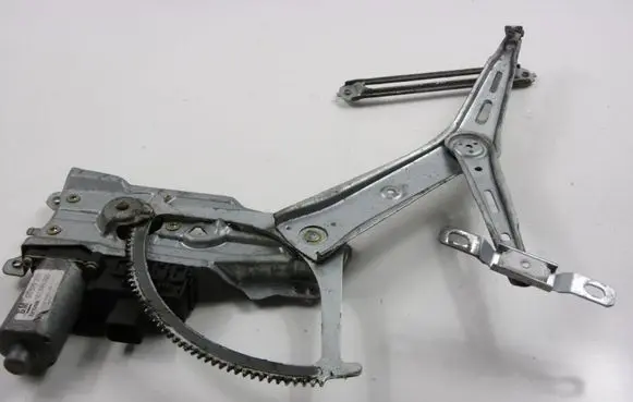 Opel Zafira A Front door window regulator with motor 90579571
