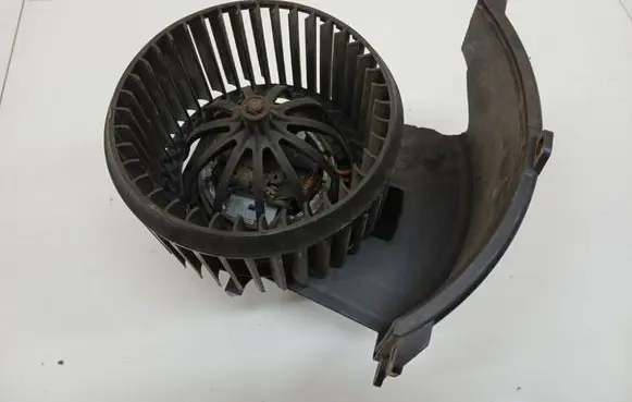 Volkswagen Transporter - Caravelle T5 Heater fan/blower 17360060