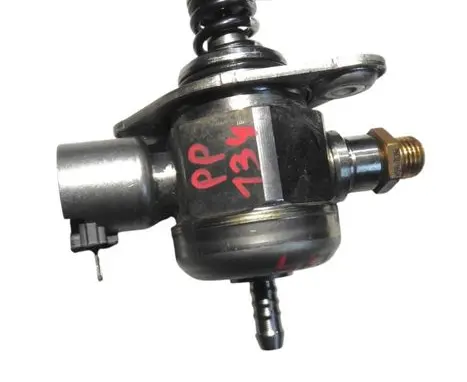 Audi A6 S6 C8 4K Fuel injection high pressure pump 06K127028L