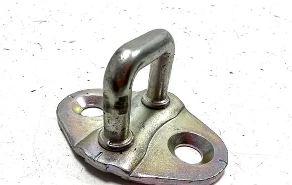 Suzuki Vitara (LY) Front door lock loop/hook striker 6J26