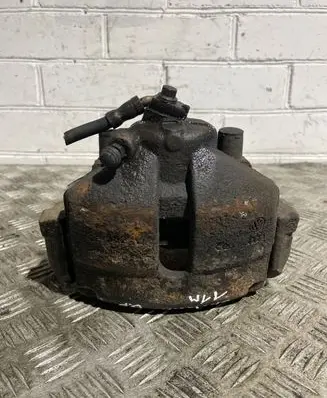 Skoda Octavia Mk2 (1Z) Front brake caliper