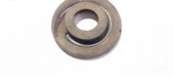 Skoda Octavia Mk2 (1Z) Front coil spring rubber mount 1k0512149b