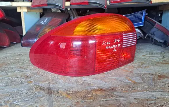 Ford Mondeo MK II Rear/tail lights