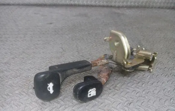 Hyundai Atos Prime Fuel tank opening switch 