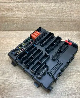 Opel Signum Fuse module 13112914 519049035