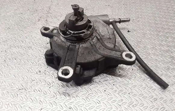 Toyota Corolla Verso AR10 Vacuum pump 