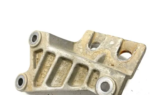 Volvo XC90 Front differential bracket 31439850