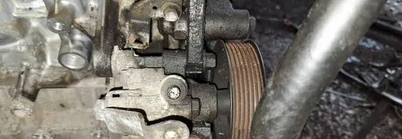 Toyota Avensis T250 Power steering pump