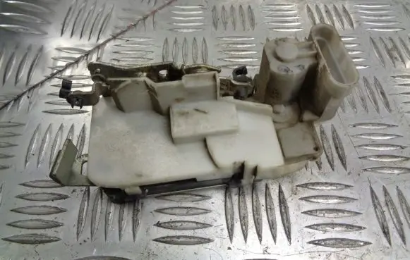 Fiat Punto (188) Rear door lock