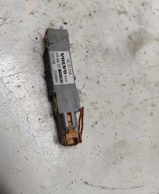 Volvo V70 Airbag deployment crash/impact sensor 8622318 200999 000198
