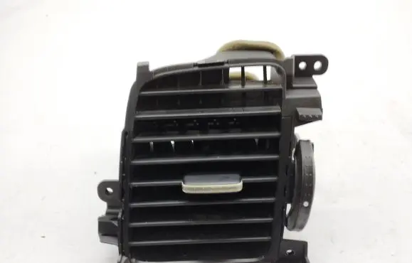 Honda Civic Dashboard side air vent grill/cover trim 77620
