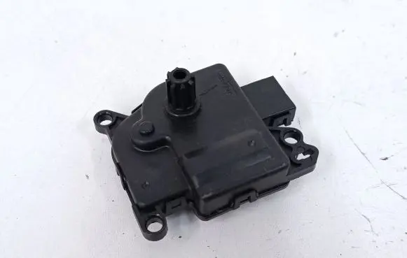 Dodge Durango III Air flap motor/actuator CT657001 545250008